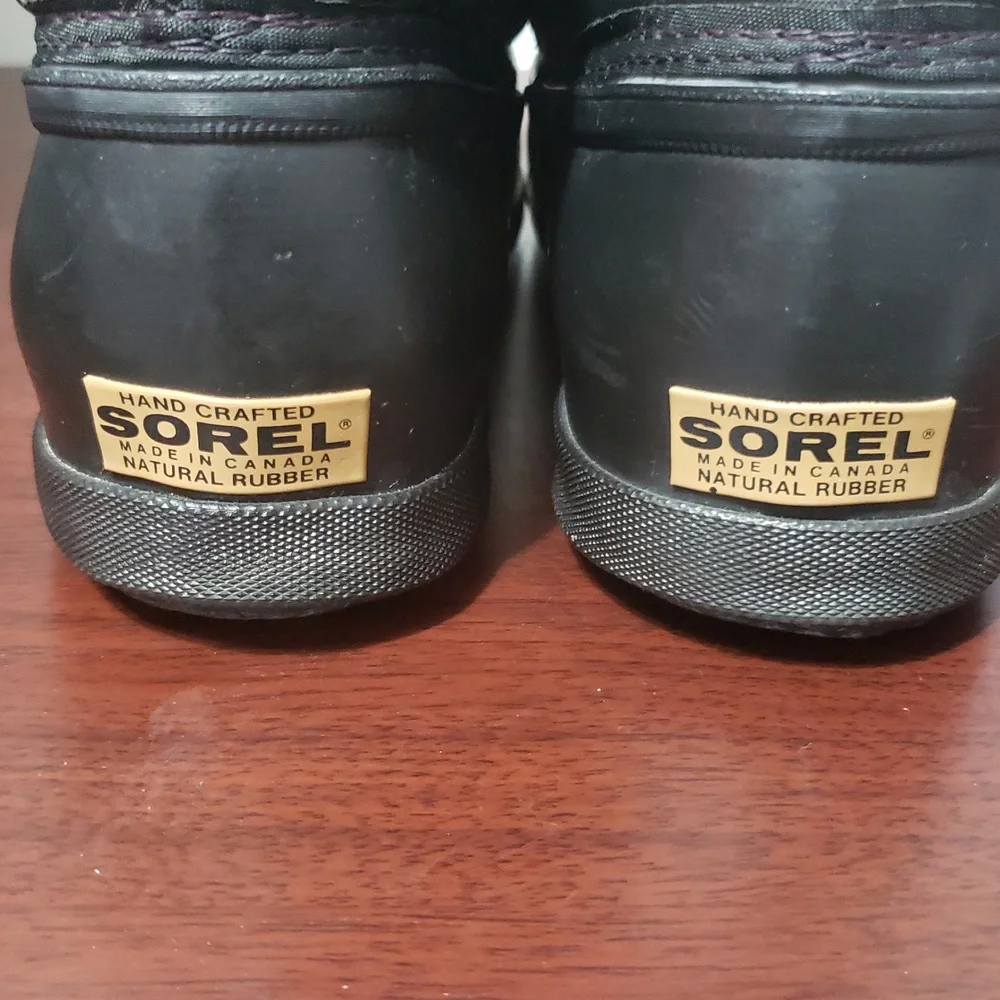 Sorel stylish black